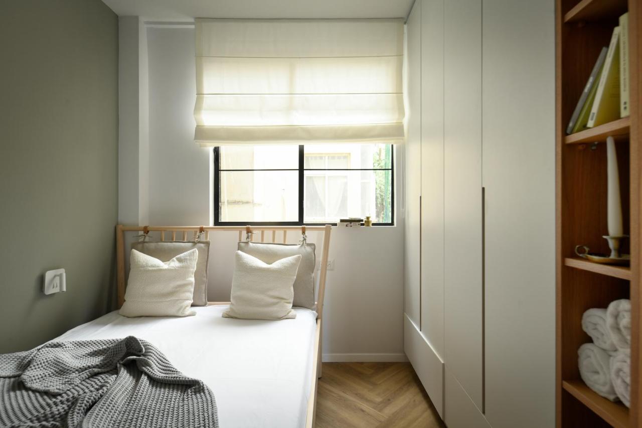 Picturesque 3Br Apt W Panoramic Views In Tel Aviv With Shelter By Sea N' Rent Luaran gambar